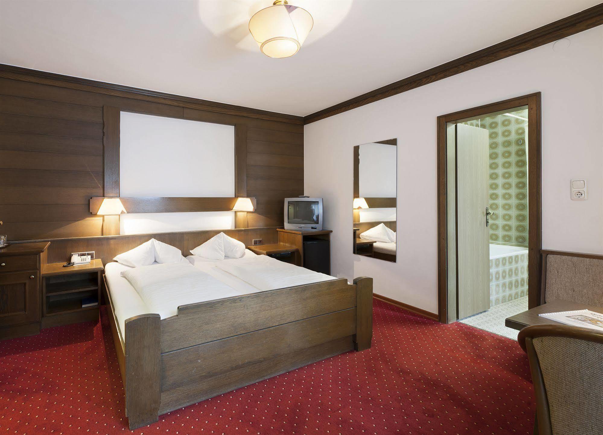 קופשטיין Hotel Goldener Loewe מראה חיצוני תמונה