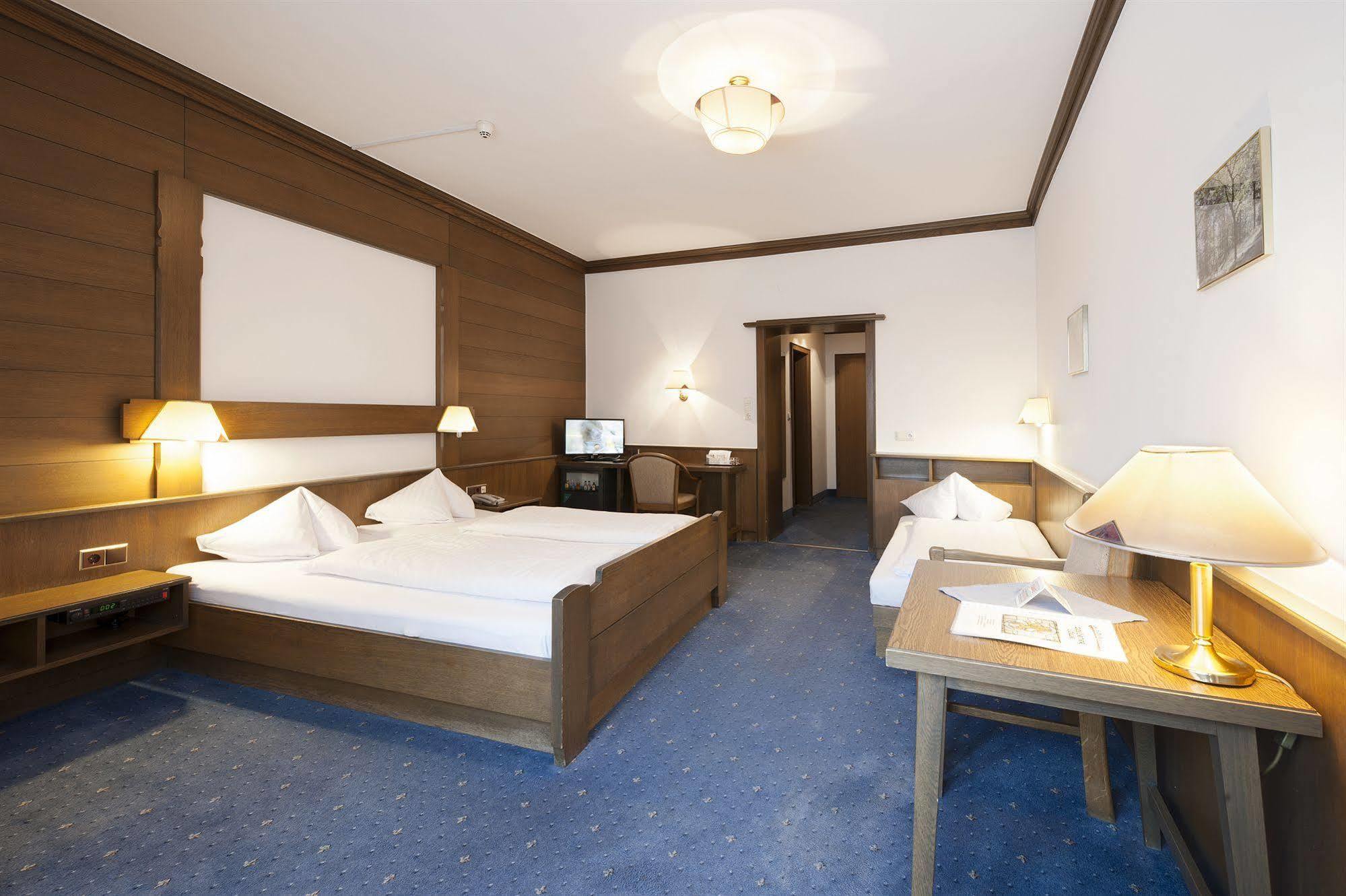 קופשטיין Hotel Goldener Loewe מראה חיצוני תמונה