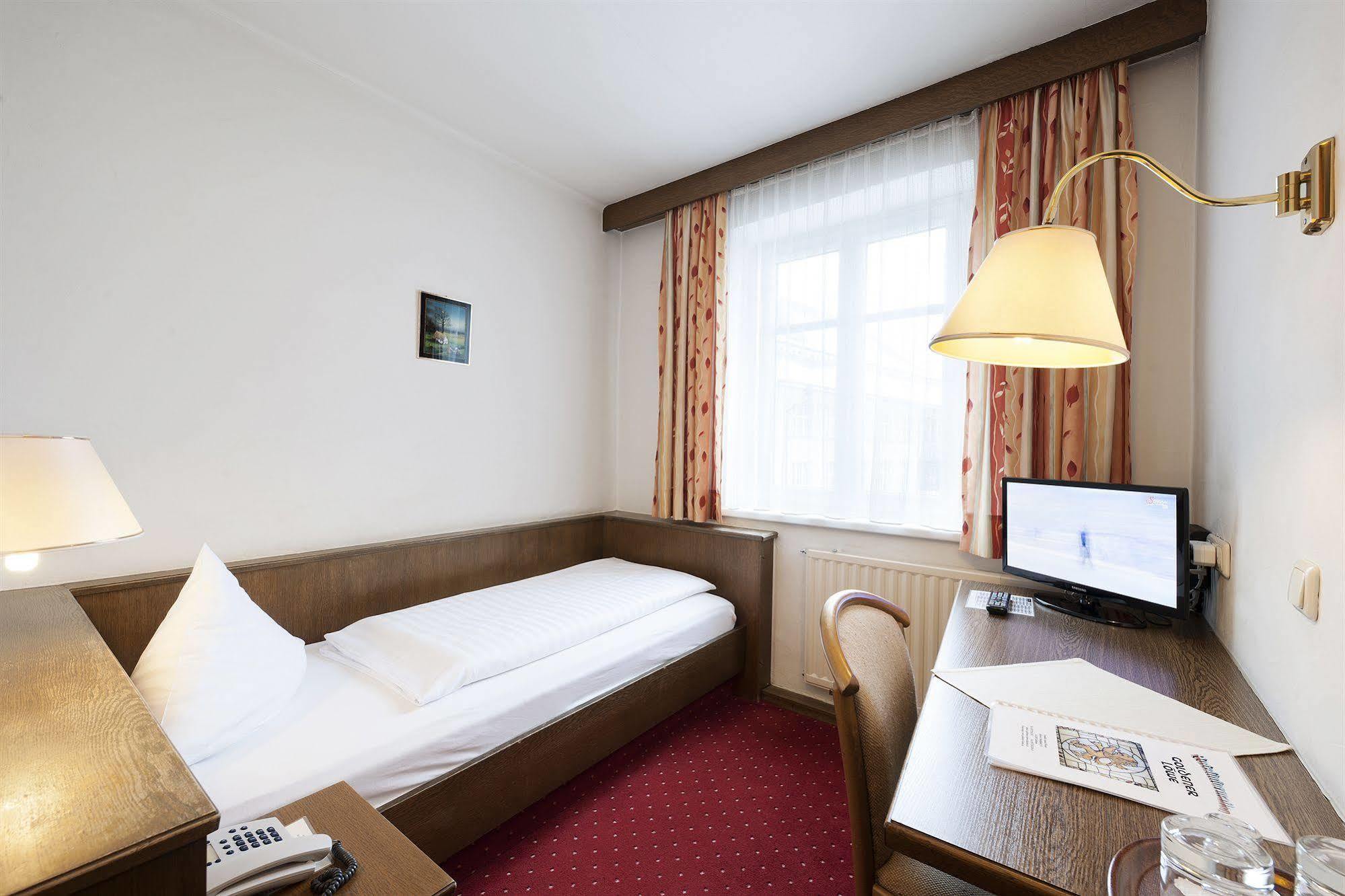 קופשטיין Hotel Goldener Loewe מראה חיצוני תמונה