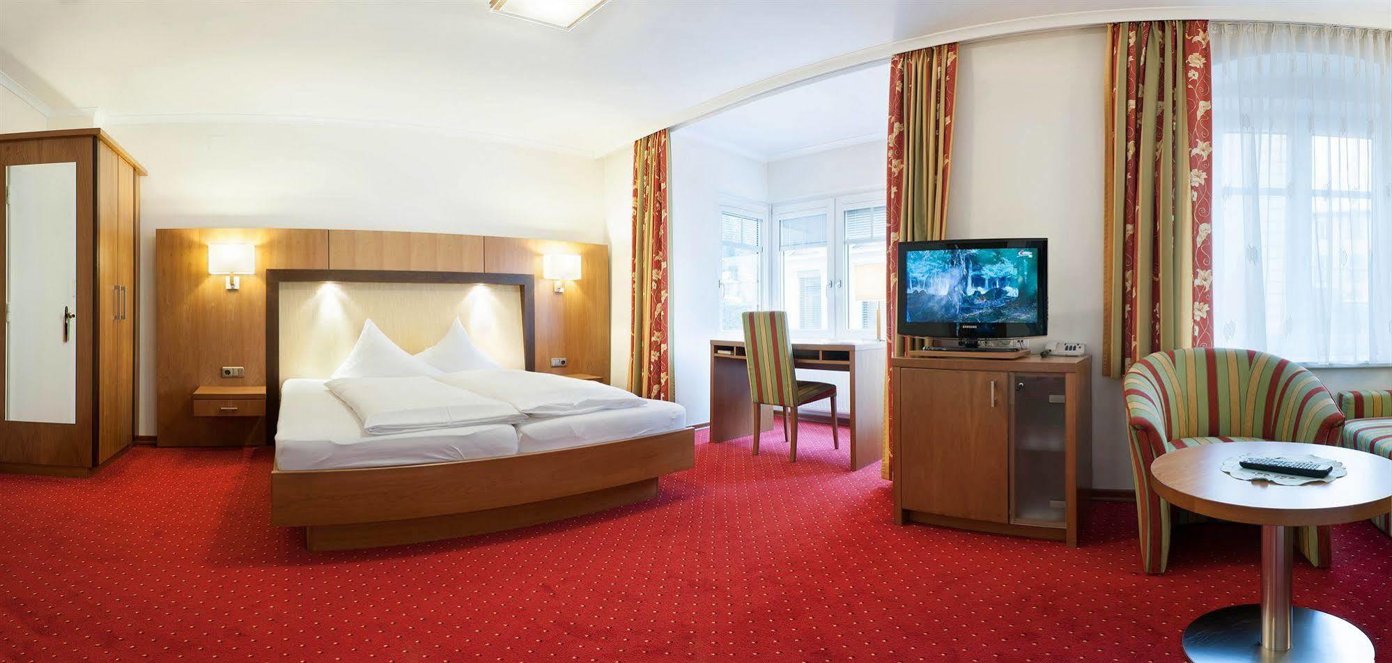 קופשטיין Hotel Goldener Loewe מראה חיצוני תמונה